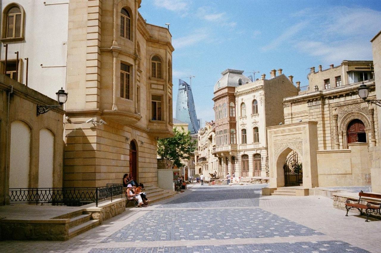 Maris Hotel Baku Exteriör bild
