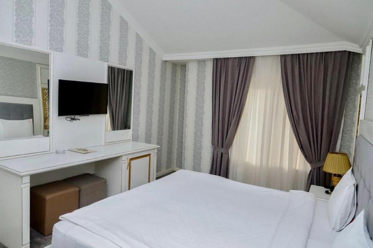 Maris Hotel Baku Exteriör bild