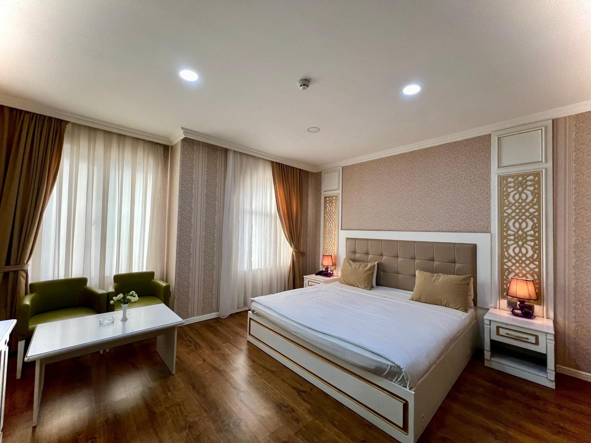 Maris Hotel Baku Exteriör bild