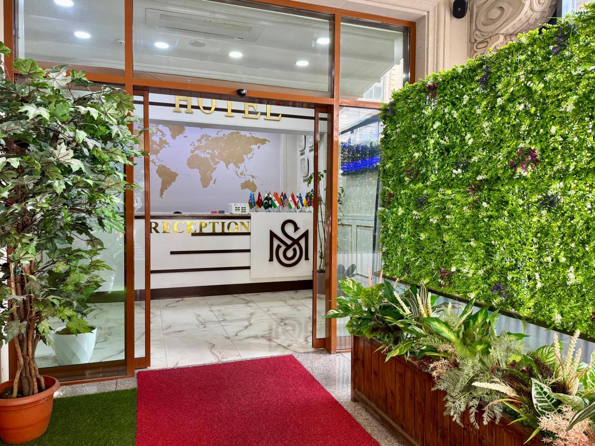 Maris Hotel Baku Exteriör bild
