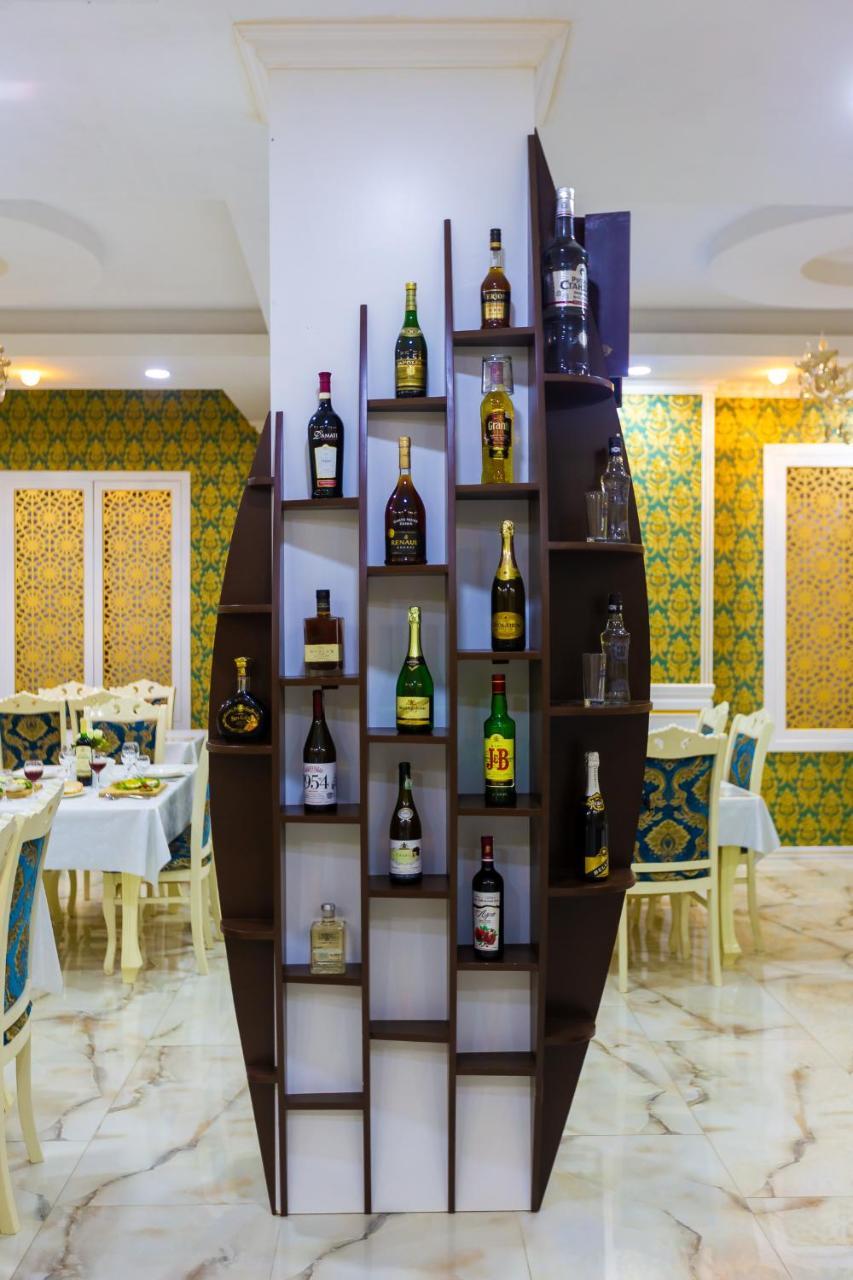 Maris Hotel Baku Exteriör bild