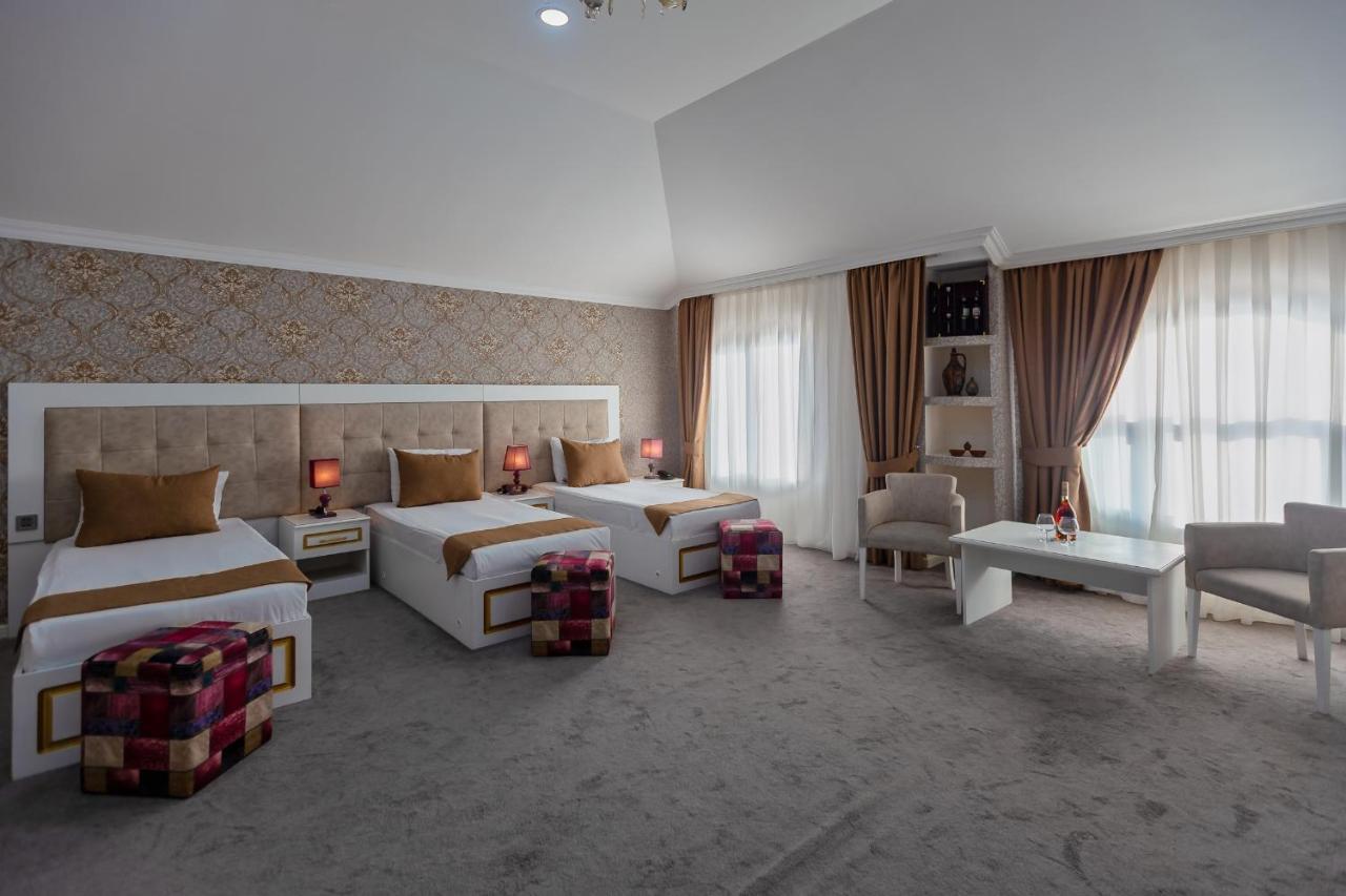 Maris Hotel Baku Exteriör bild